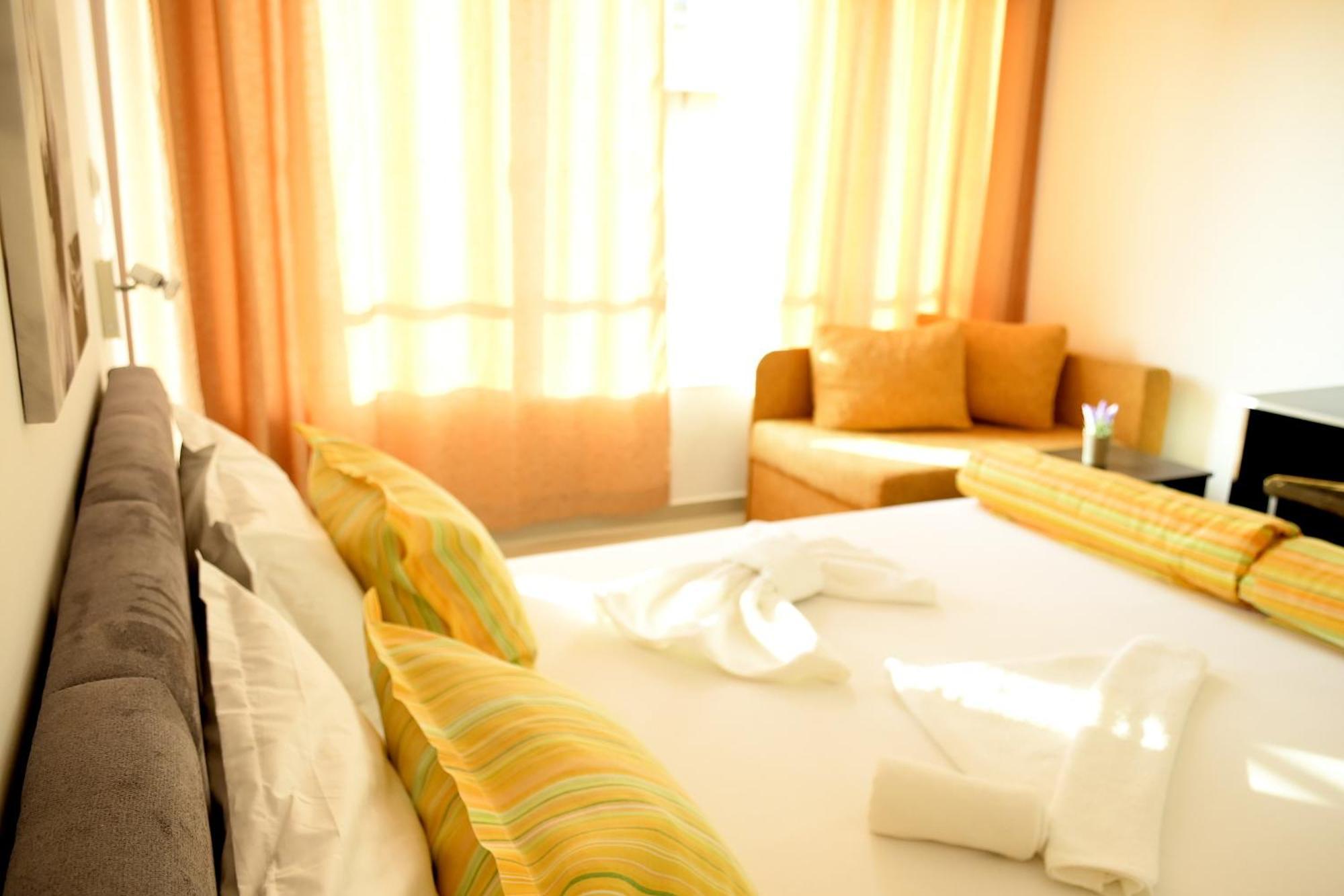 Hotel Paradise 로제넷츠 외부 사진